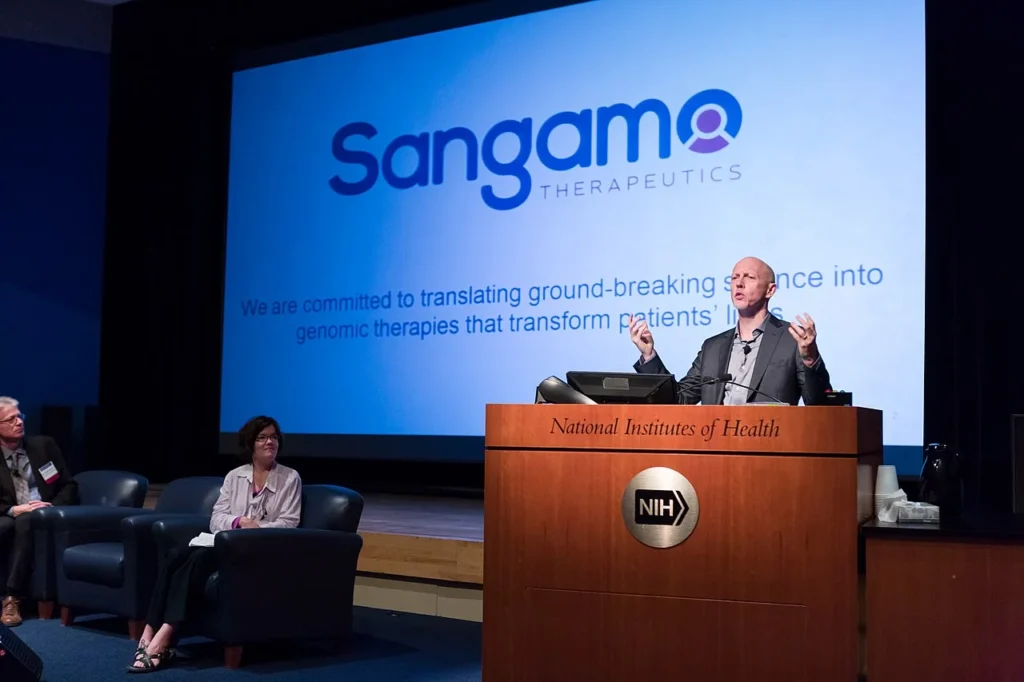 米国立衛生研究所のRare Disease Dayで講演するサンディ・マクレー