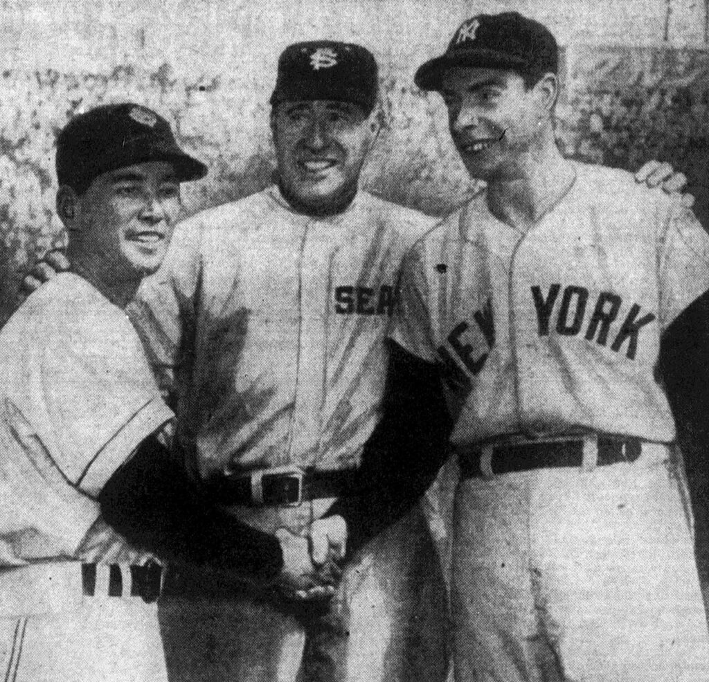 1951年の日米野球で並ぶ水原茂、レフティ・オドール、ジョー・ディマジオ
