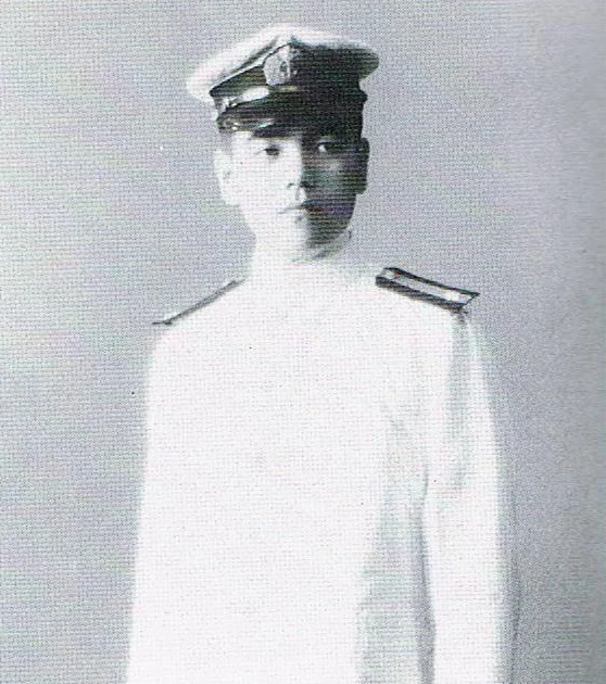 海軍中尉だったころの島尾敏雄の肖像写真