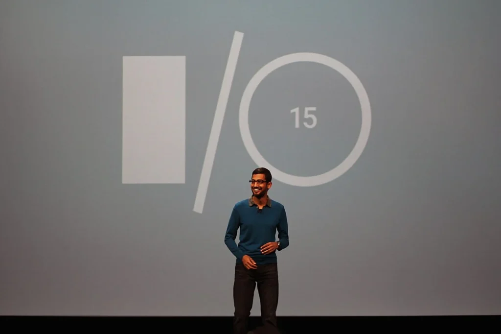 2015年のGoogle I/Oに登壇したスンダー・ピチャイの写真