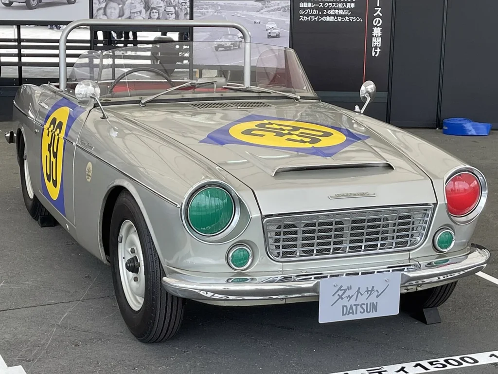 1963年日本グランプリに参戦したダットサン・フェアレディ1500