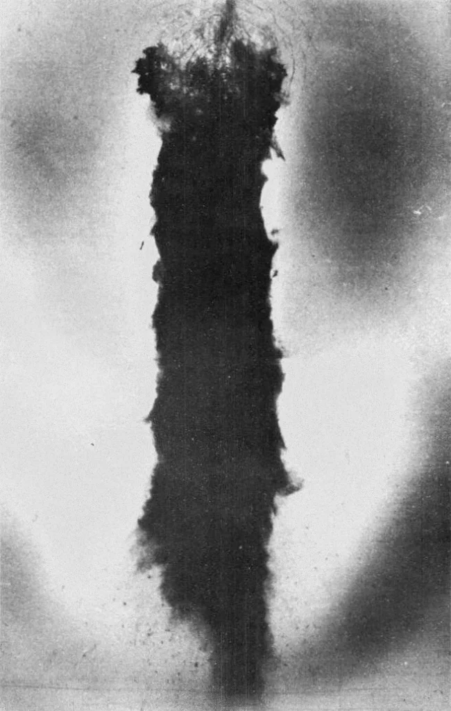 グリーンランドの氷上に残ったB-52墜落現場の航空写真