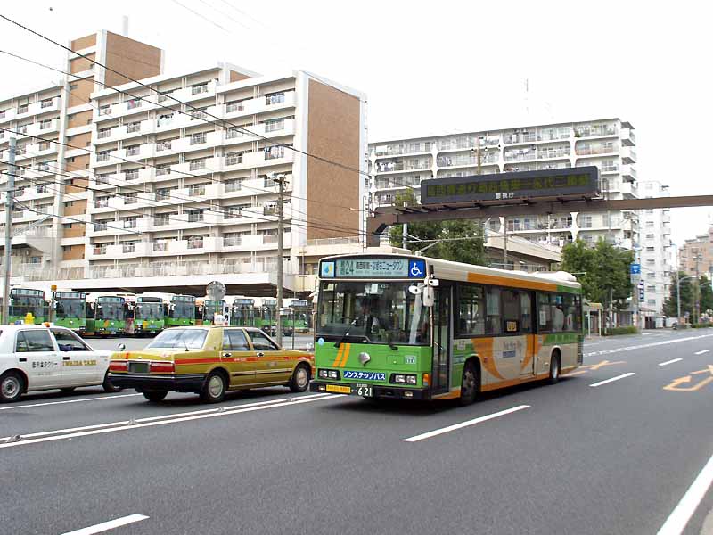 葛西まつりによる通行止めで迂回する都営バス
