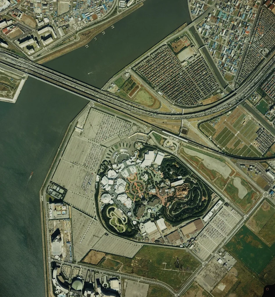 1989年に上空から撮影された東京ディズニーランド