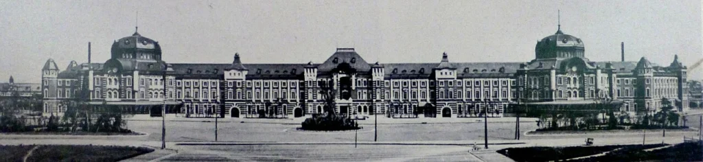1914年に完成した東京駅丸の内駅舎