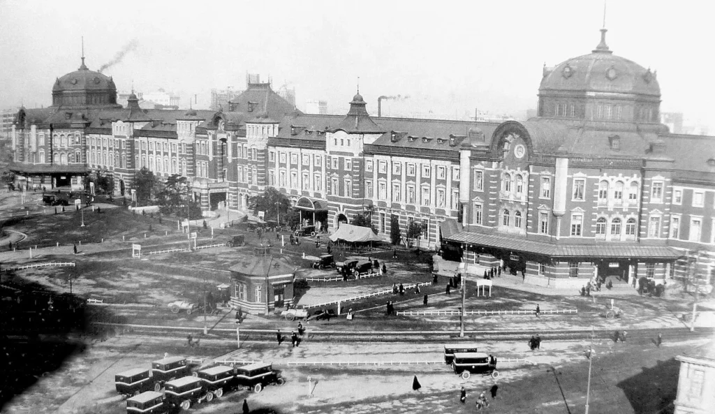 1914年の東京駅丸の内駅舎の写真