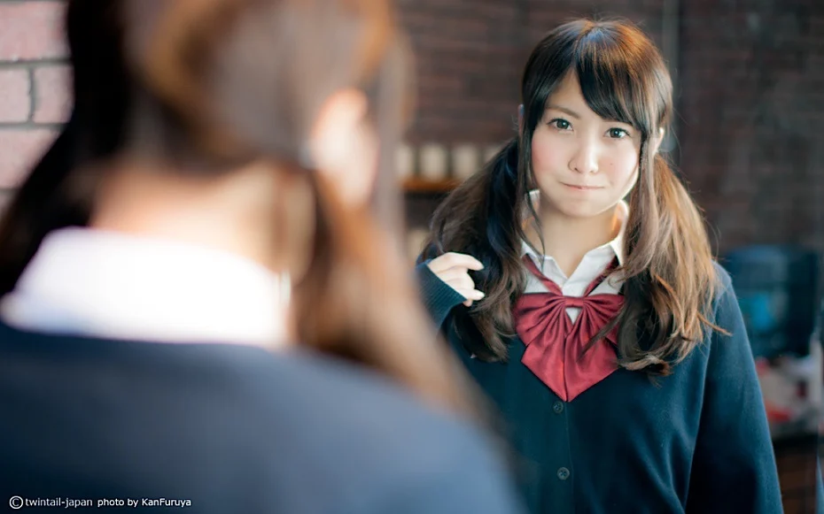 ツインテールの髪型をした少女たち