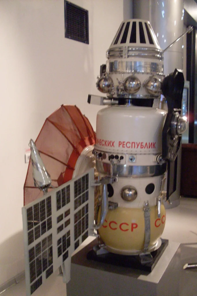 モスクワ宇宙飛行士記念博物館に展示されたベネラ4号の模型
