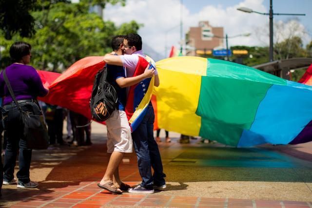 ベネズエラの首都カラカスで行われたLGBTIの表現の自由を訴える行進