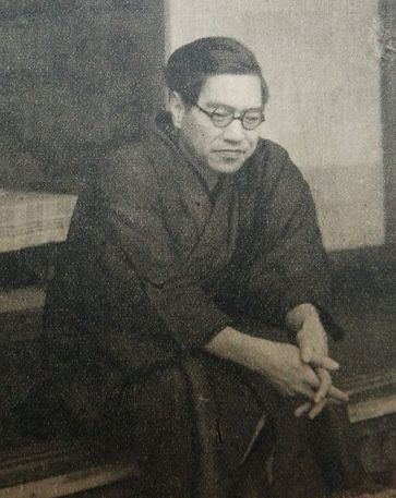 俳人・山口誓子の肖像写真