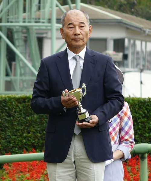 ミスターシービーの調教師、松山康久の写真