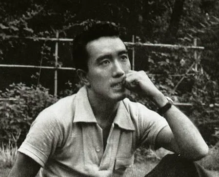 作家・三島由紀夫の写真