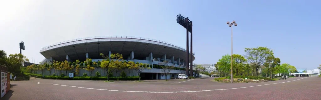 神戸総合運動公園野球場の外観
