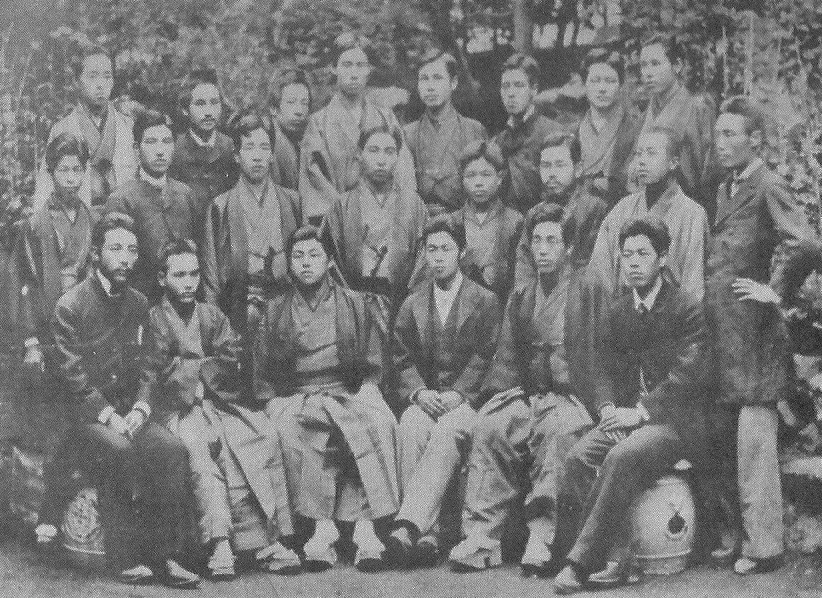 1887年に撮影された東京帝国大学の卒業記念写真